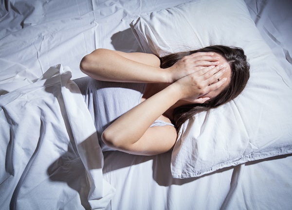 눈꺼풀떨림 눈떨림 왼쪽 오른쪽 원인 발생위치 멈추는 마사지 방법 