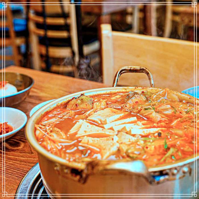 송파, 방이 맛집 푸짐함의 진수, 꽉 찬 살과 얼큰한 국물의 시골 동태탕