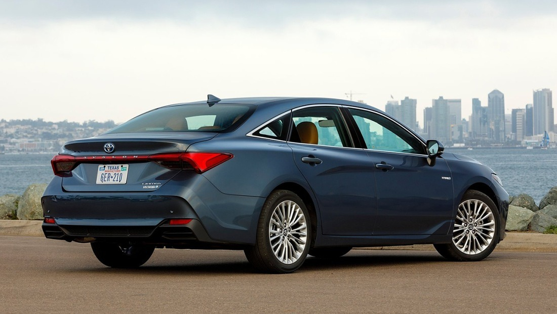 토요타 아발론 하이브리드