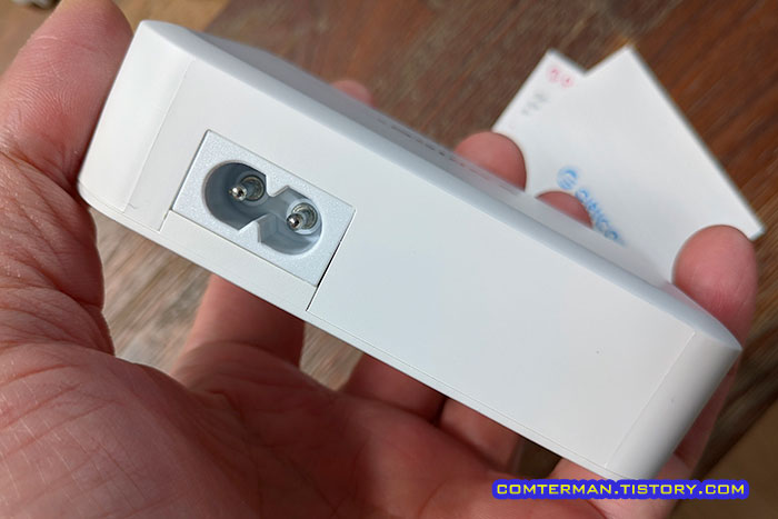 ORICO DCAP-5S 멀티 충전기 전원 코드 연결부