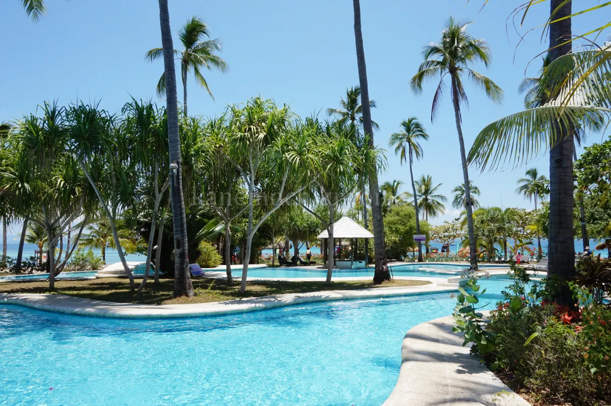 팔라완-도스팔마스리조트-외부-수영장