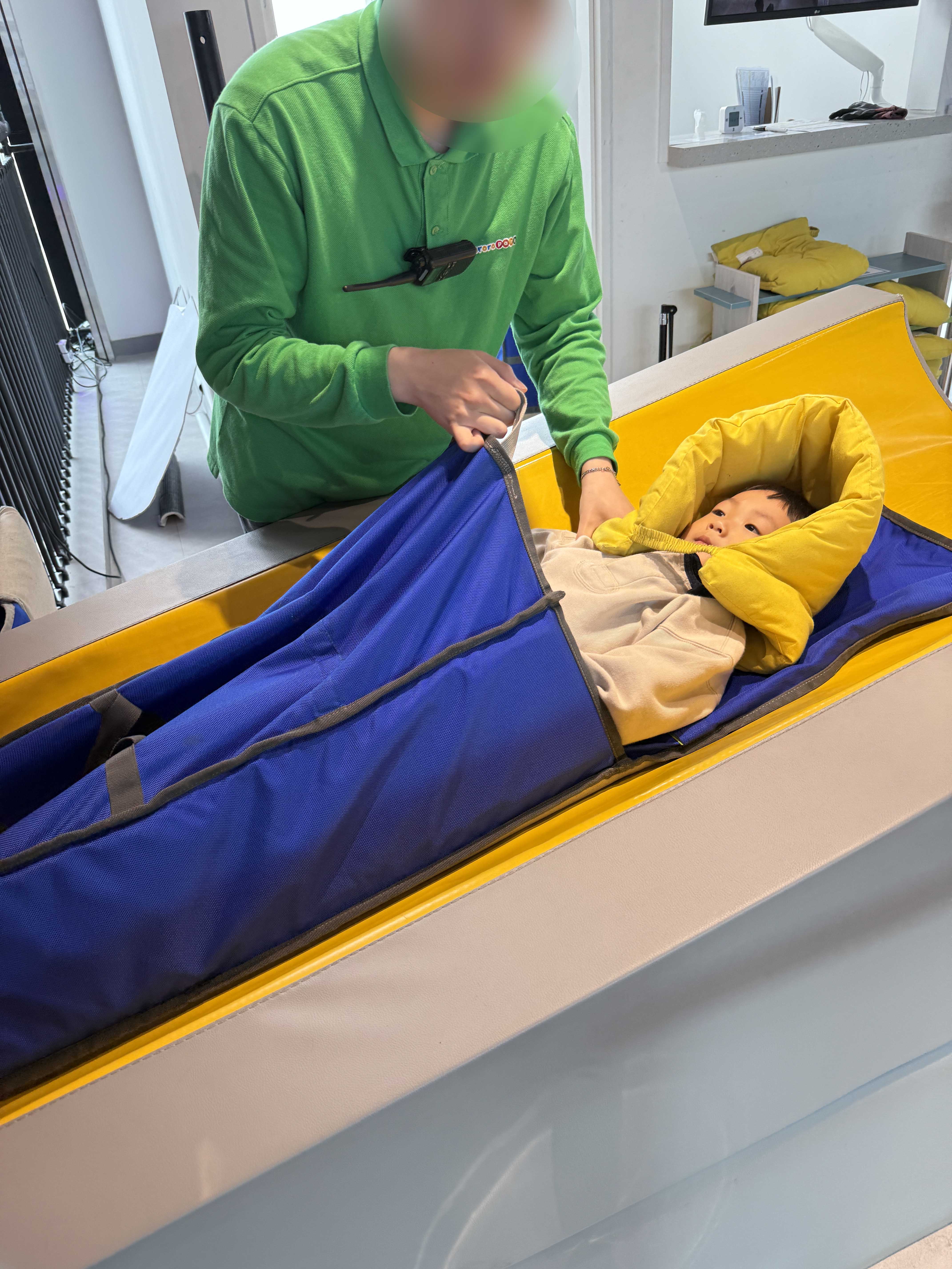 뽀로로테마파크-자이언트 슬라이드 보호장비