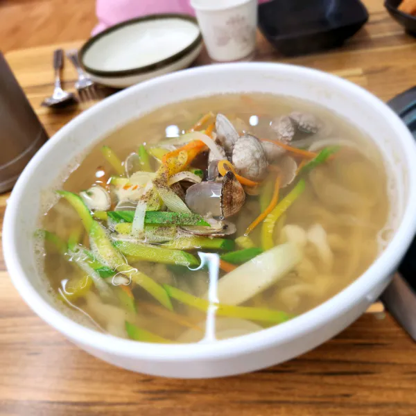 생생정보 대결 맛 대 맛 육개장 즉석 만두전골 vs 활낙지 해물 칼국수