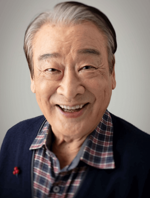 웃고 있는 이순재