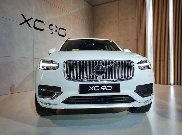 볼보 XC90 상세정보