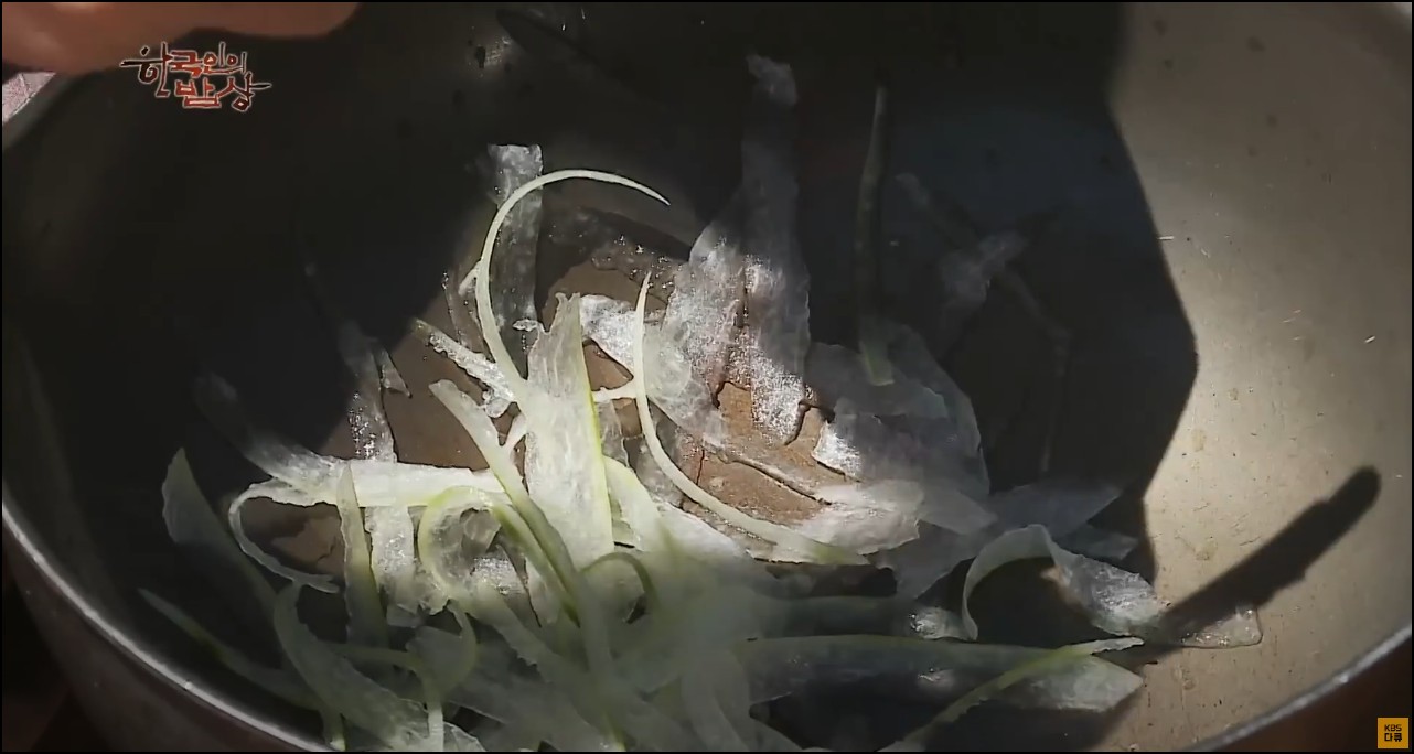 수박껍질 들깨볶음
수박껍질 요리