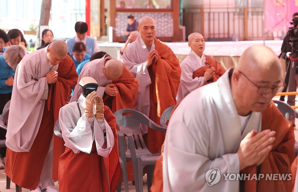 로봇 스님 가비: 조계사 수계식 현장 공개! '로봇 오계'에 담긴 AI 윤리의 비밀