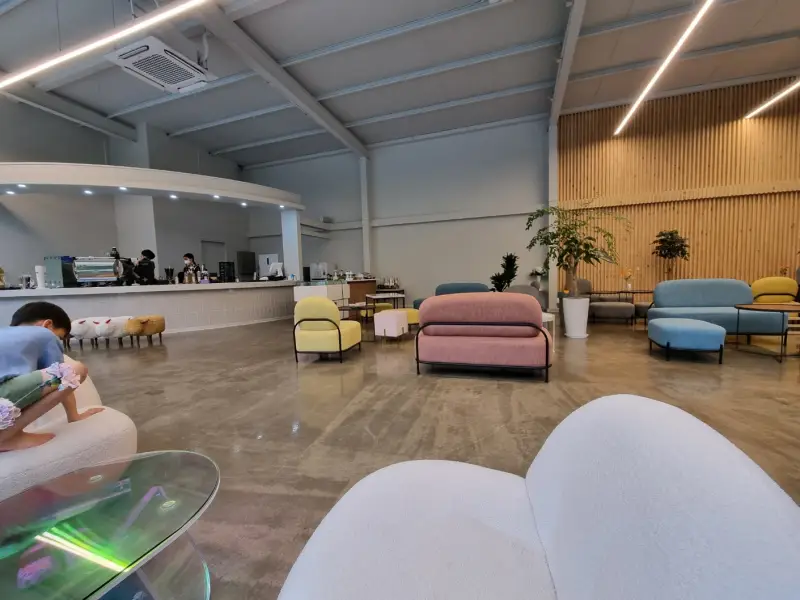 카페 <온오프> 실내 전경 2