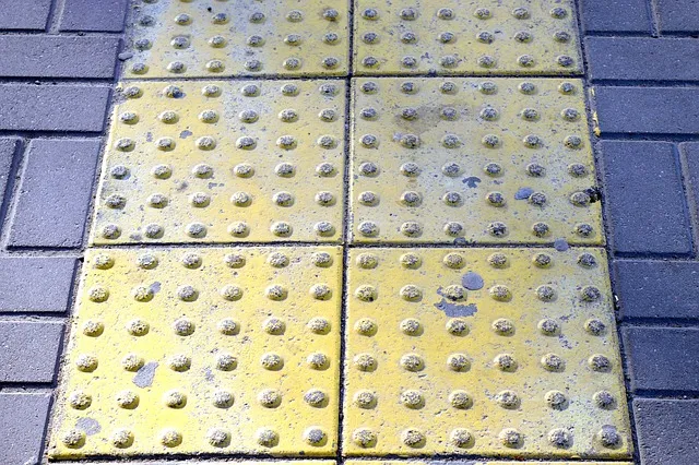 시각장애인 안내표지판 NaviLens