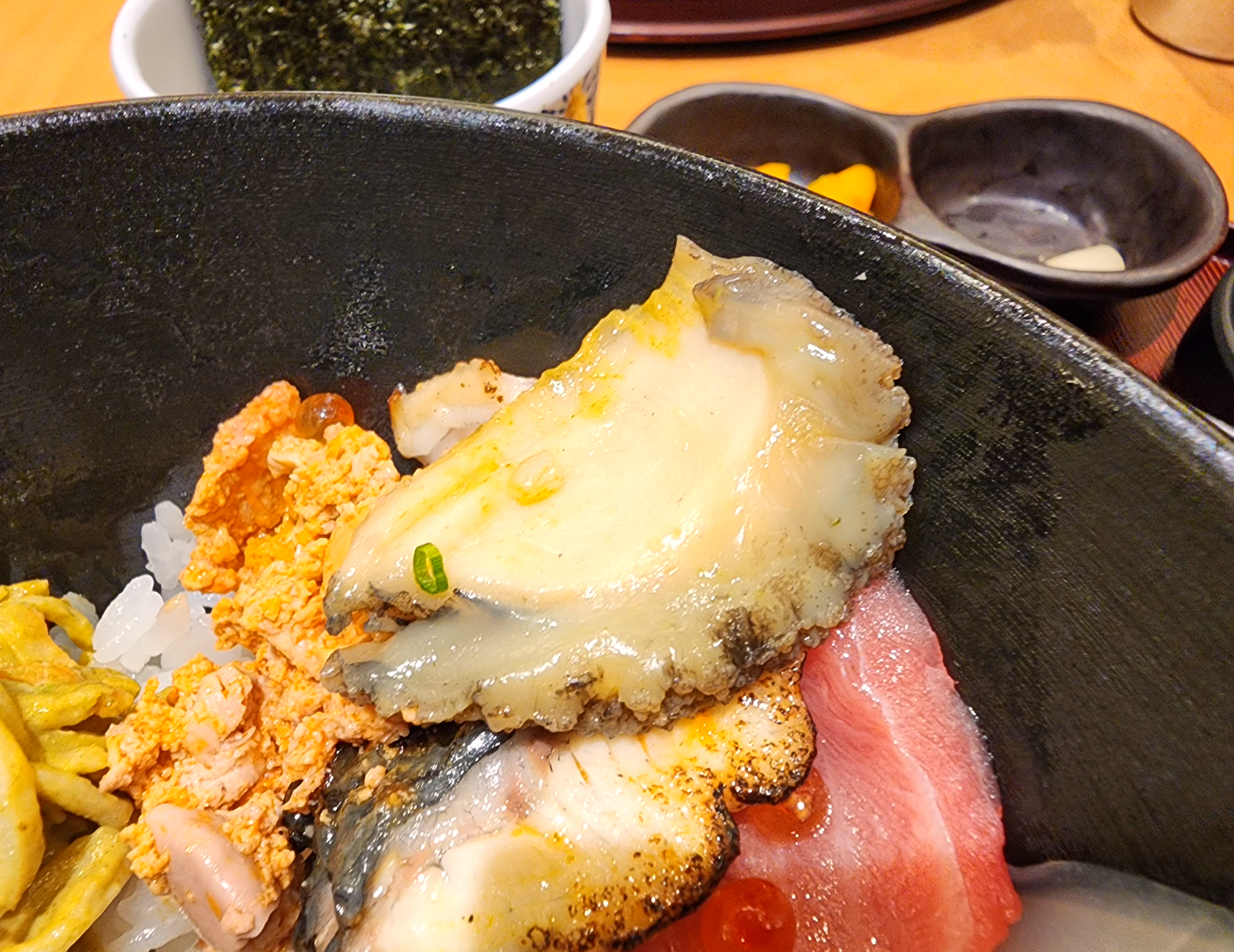 우니도더현대서울_스페셜우니도카이센동