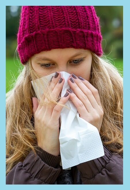 감기-코-푸는-여자