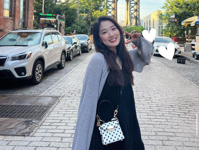 김혜윤 사복