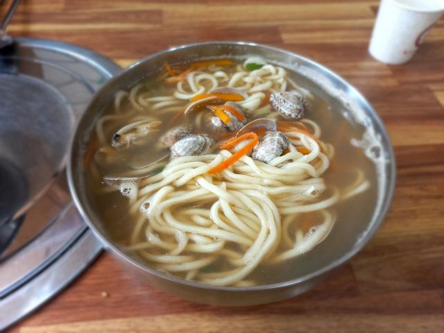 여의동 칼국수 바지락칼국수