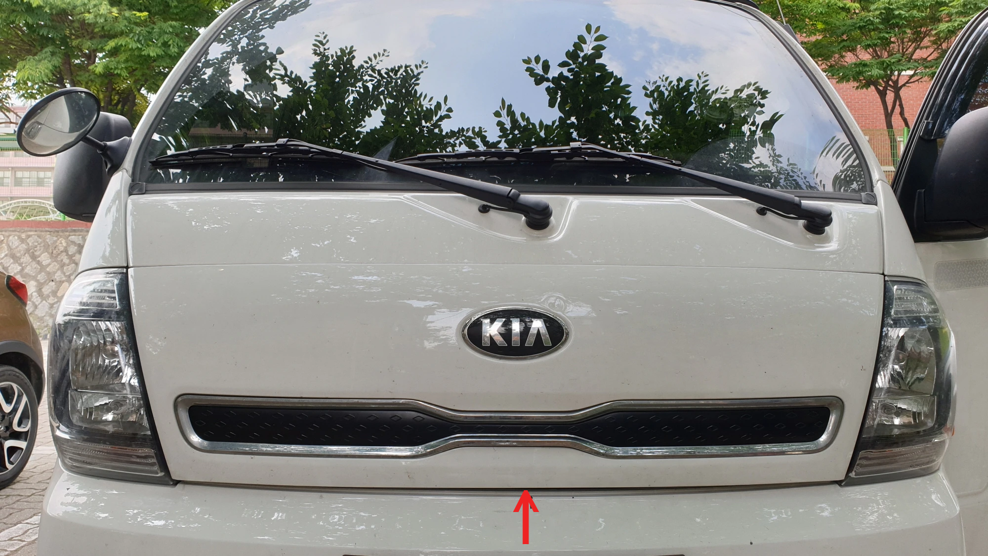 보닛 잠금장치 위치