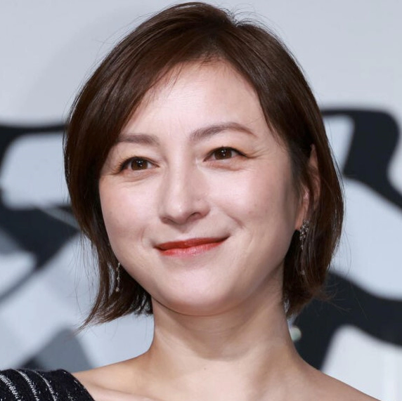 불륜 의혹을 받고 있는 히로스에 료코와 도바 슈사쿠