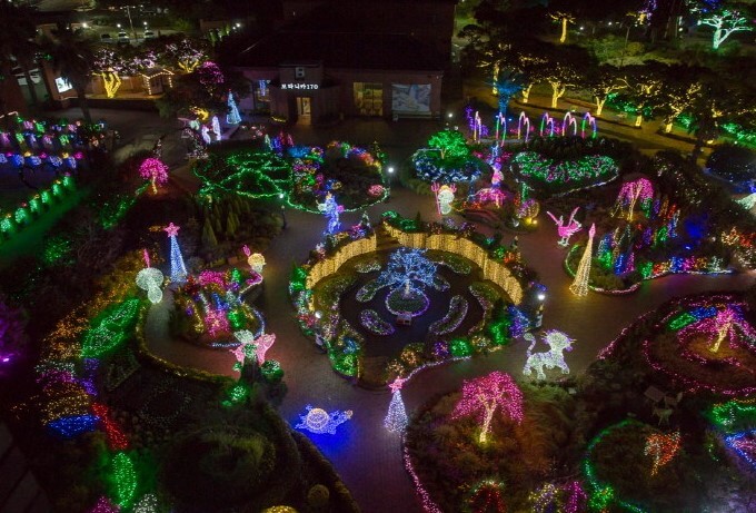 제주 허브동산에는 허브공원이 기본이지만 공원안에는 힐링하우스 펜션도 같이 운영하고 있습니다.