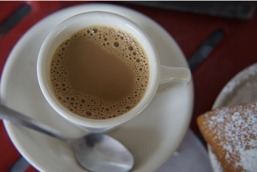 커피 잔에 따라서 바뀌는 커피의 맛 차이