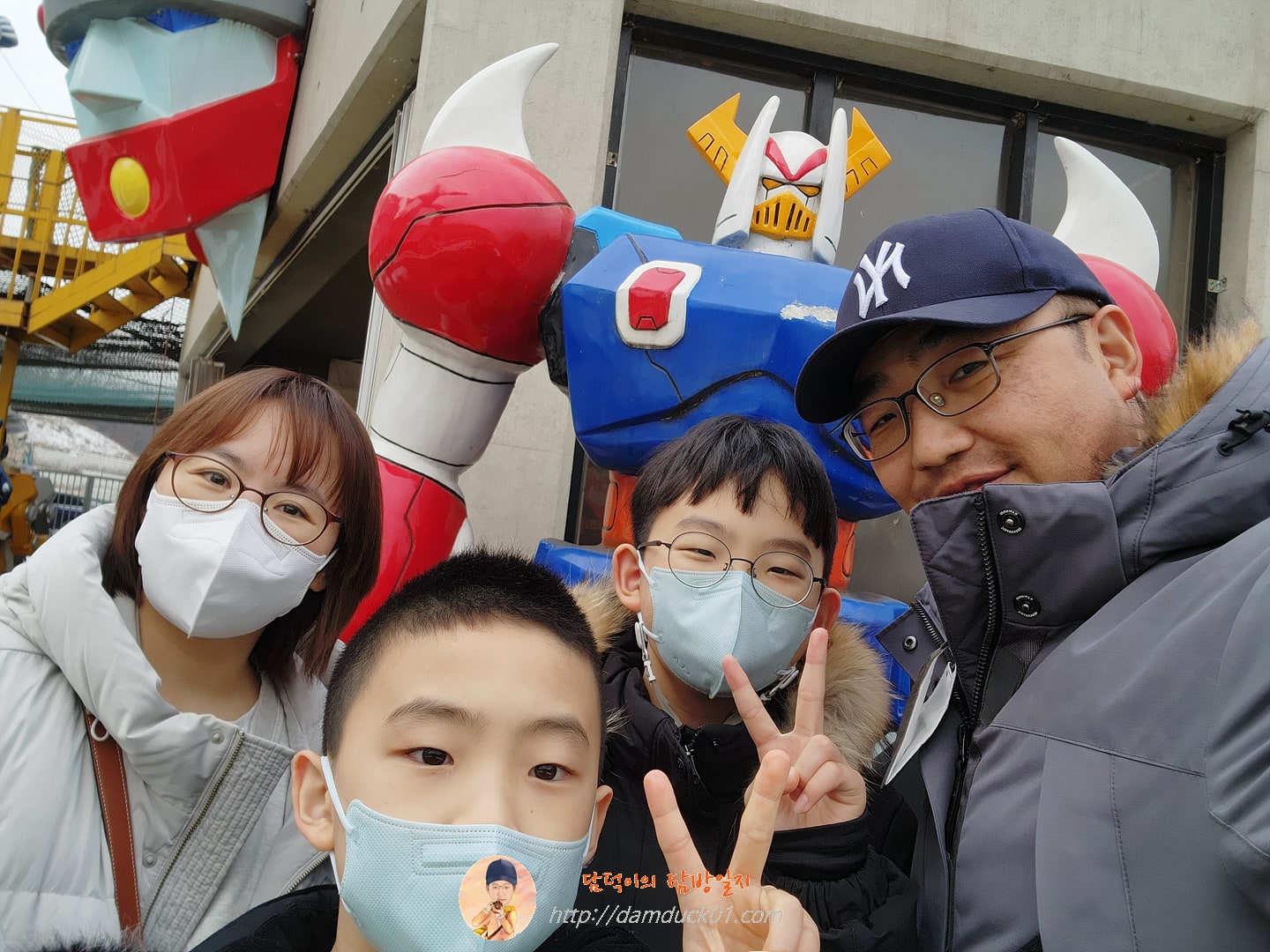 황금날개와 가족사진
