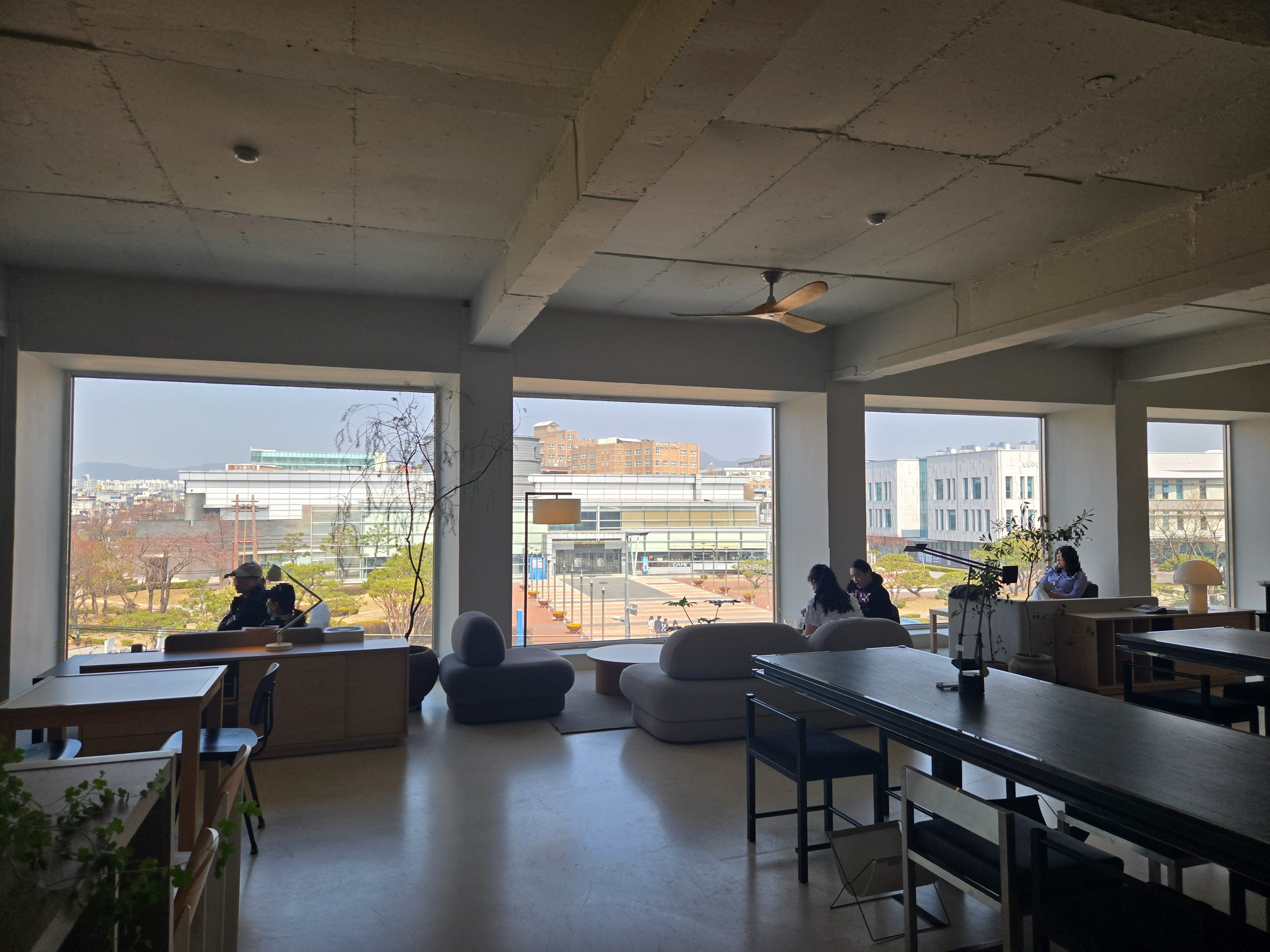 카페 텀어스 뷰