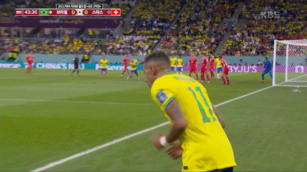 전반 종료직전 코너킥 기회를 살리지 못한 브라질