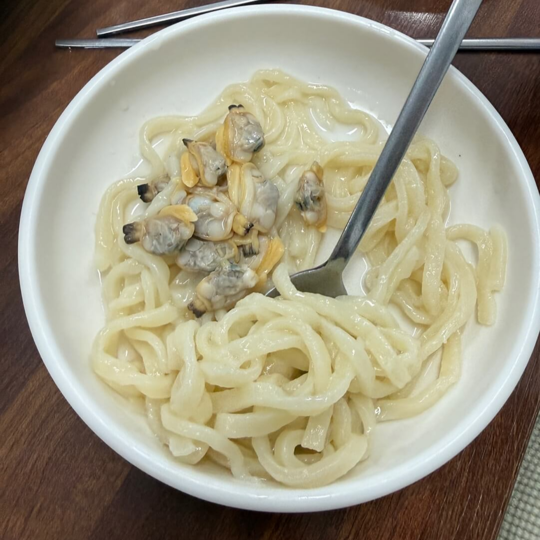 경기도 광주 갈마칼국수 면 바지락 식감