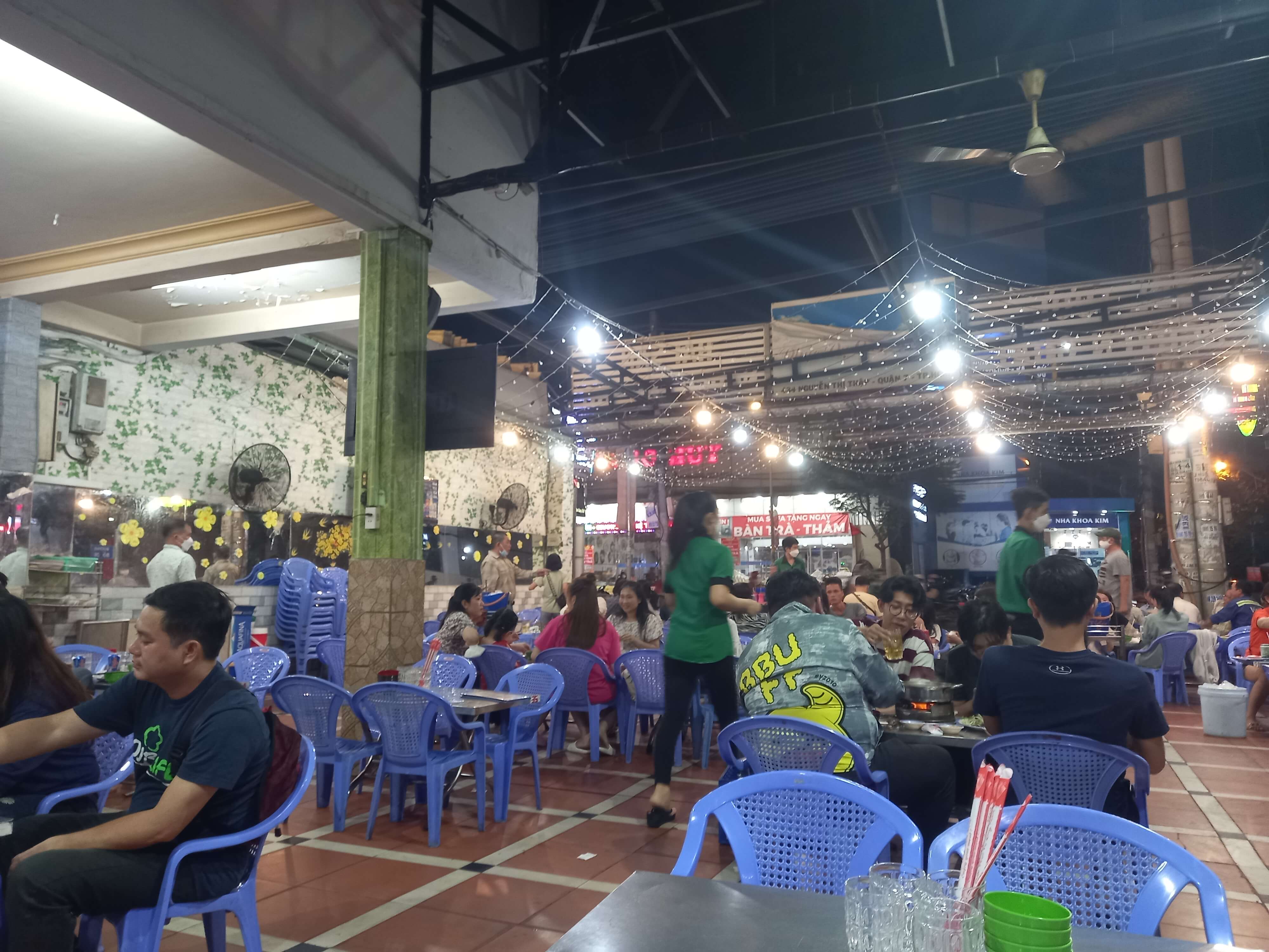 호치민 시내 식당