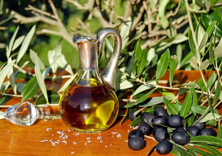 올리브오일 효능｜종류｜제철｜올리브오일 보관법｜가공방법｜먹는방법