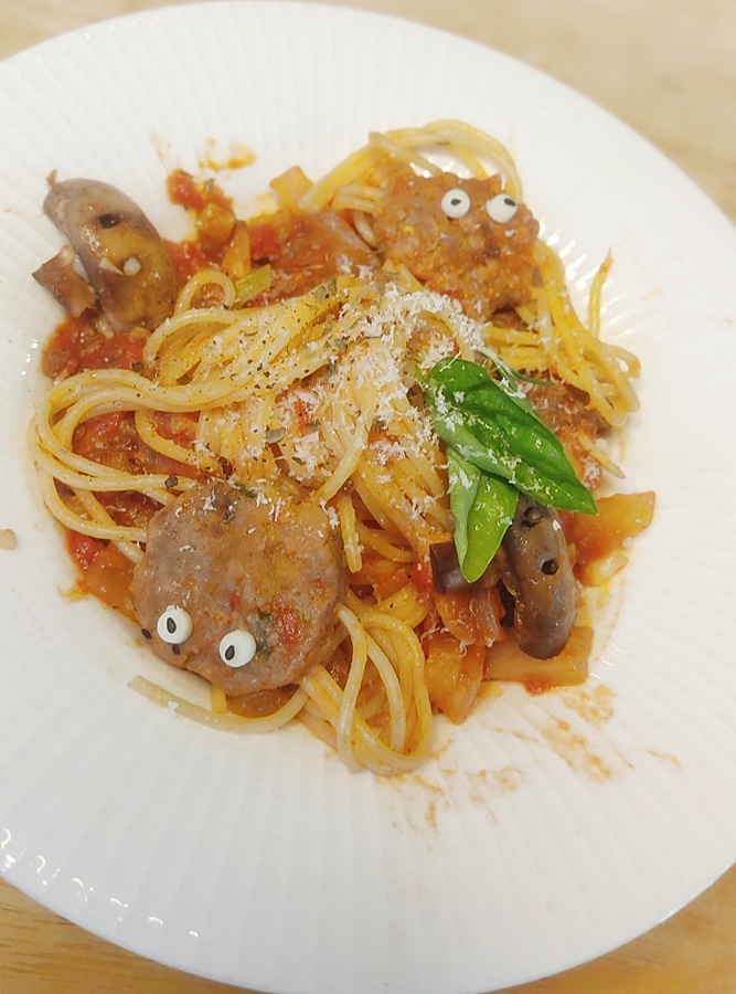 완성된 스파게티 모습 피자치즈가 없는 쿠앙이거