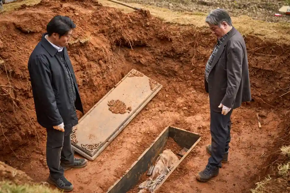 영화 파묘 평점 : 줄거리 결말 손익분기점