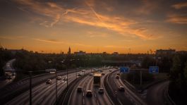 도시열섬 현상과 교통 흐름 상관 분석
(Urban Heat Island–Mobility Interaction)