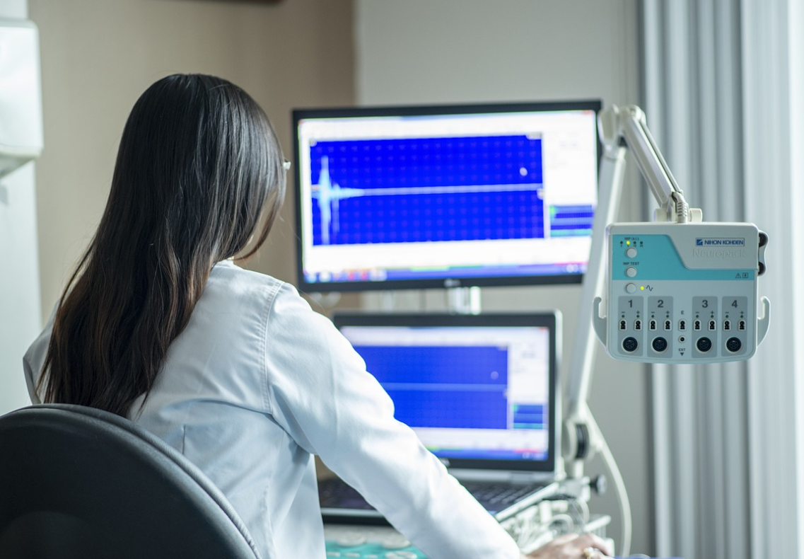 쳇GPT와 의료전문가 협업