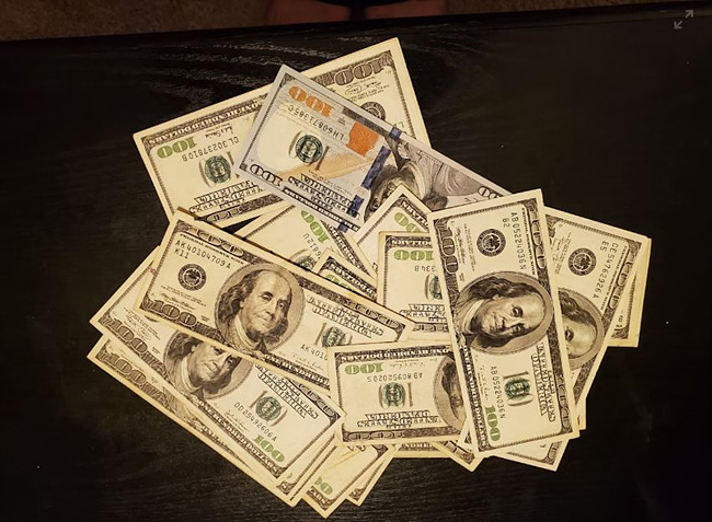 달러 지폐 사진,출처: unsplash 제공