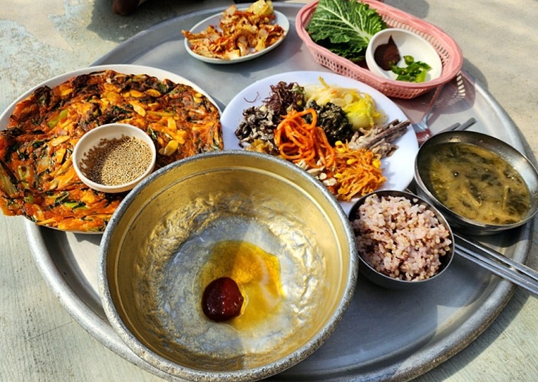 어쩌다-문전성시-그저-밥해주는게-좋아서