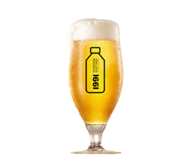 유리잔에 담긴 맥주