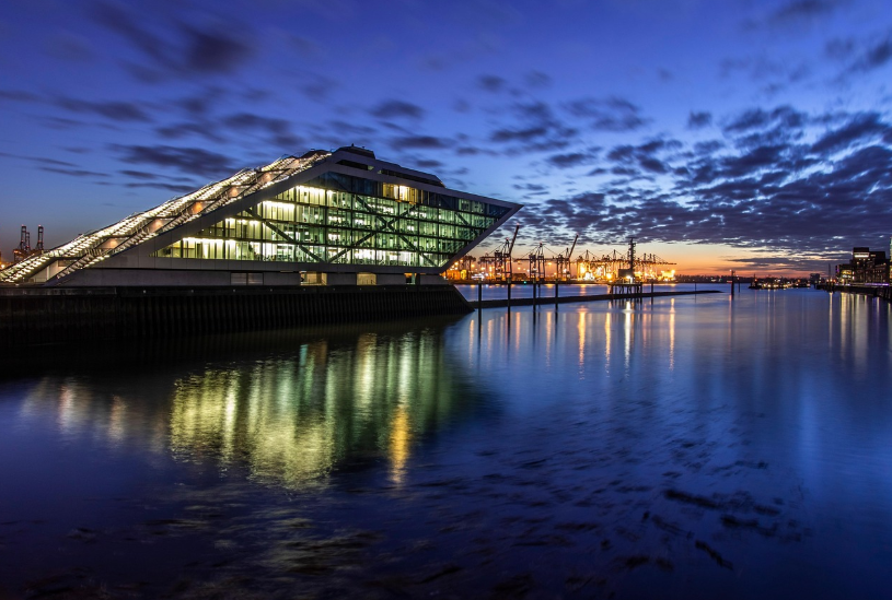 항만공학: 해상 물류와 해안 구조물 설계를 위한 필수 기술