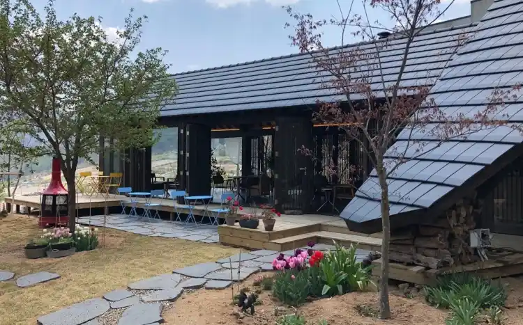 카페 홀리가든 가게 전경