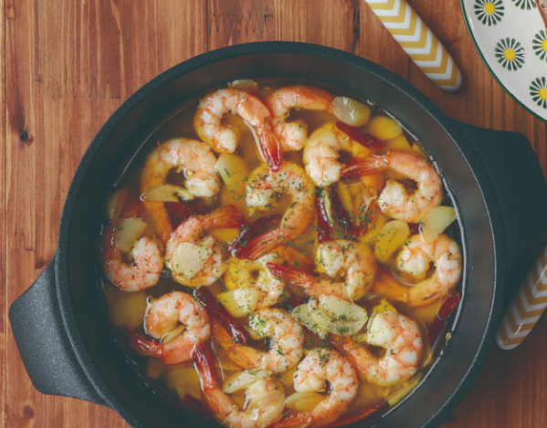 화이트와인과 어울리는 감바스 요리 사진