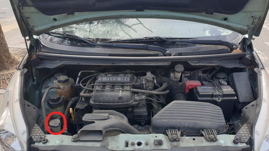 스파크 워셔액 넣는 곳