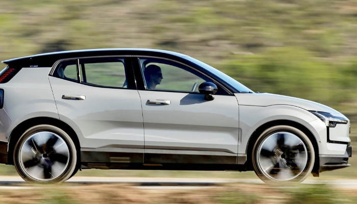 볼보 EX30 가격 제원 유지비 2025