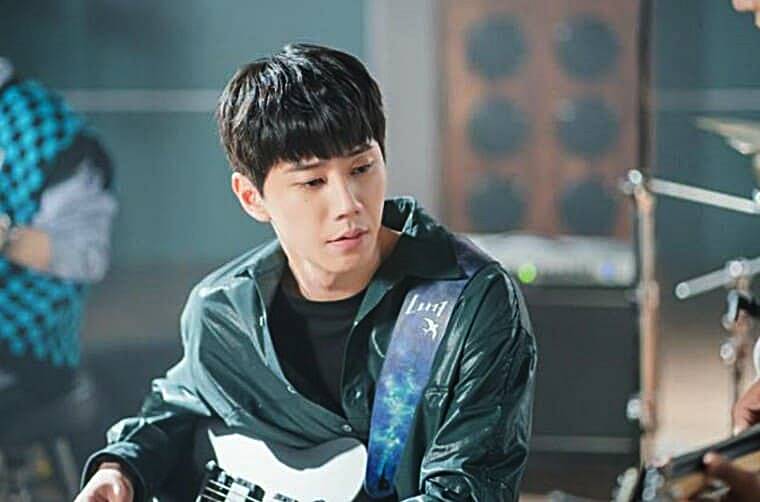 배우-이준영