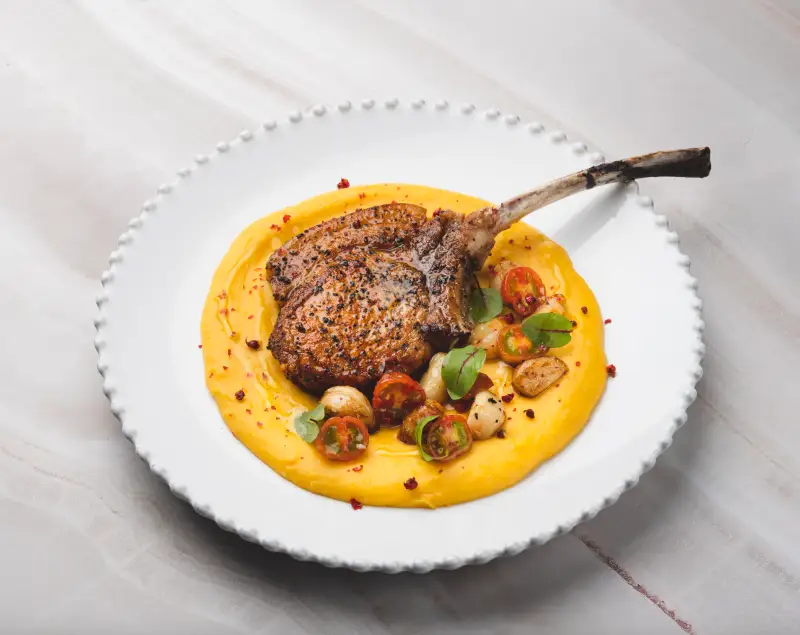 소랑호젠-제주-흑돼지-프랜치랙-스테이크