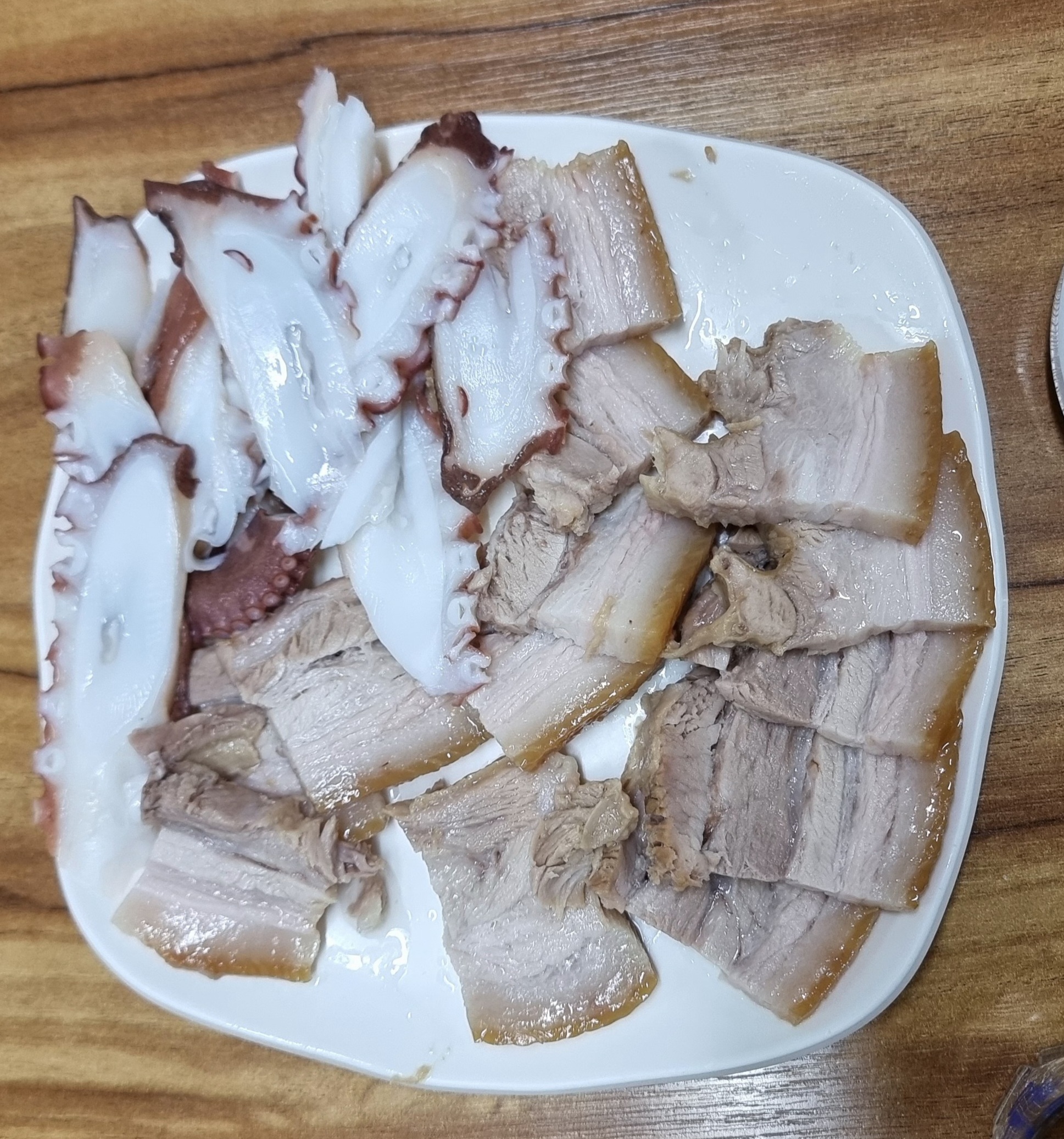 수육과 문어