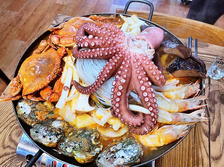 생방송오늘저녁 대전 꽃게 전복 대하 통문어 해물 듬뿍 황제 소갈비찜 맛집 추천
