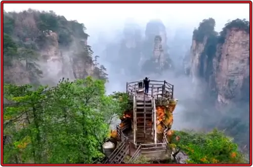 적성대에서-바라본-운무에-뒤덮인-신비로운-분위기의-황석채-풍경