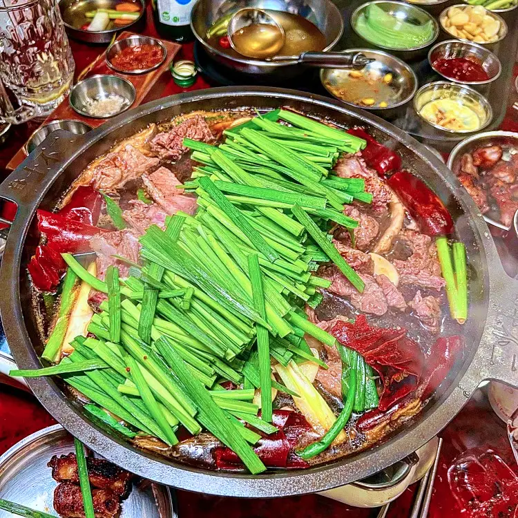 줄서는식당 김준호 추천 고추장 삼겹살, 숯불 초벌 쪽갈비, 물갈비 구수한 청국장 맛있는 식당 강남 선릉역 맛집 소개