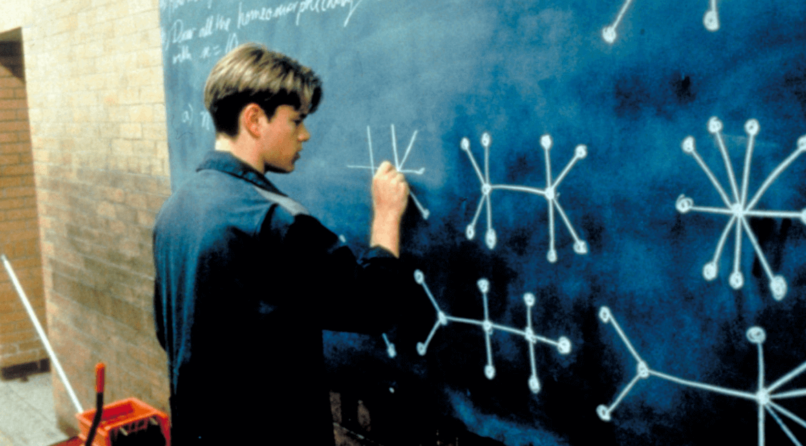 굿 윌 헌팅 스틸컷, 주인공 ‘윌’(맷 데이먼)이 수학문제를 푸는 장면