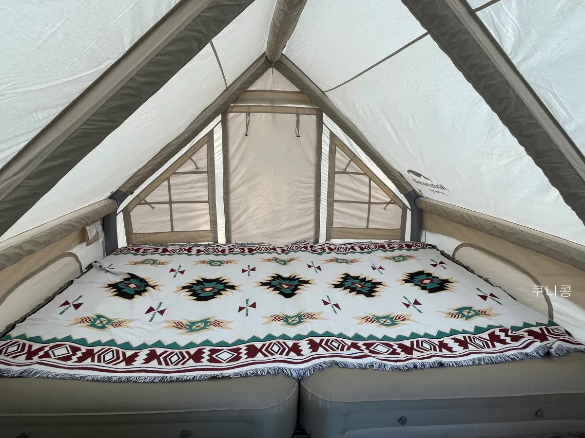 캠핑매트-러그-추천-네이처하이크-캠핑-에어침대-담요-사용후기