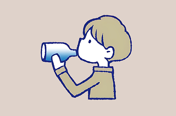 수분을-섭취하는-남성