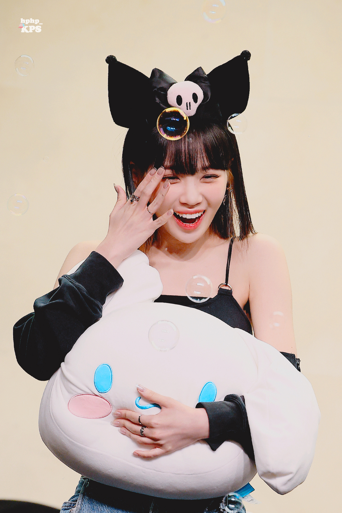 빵 터진 김채원