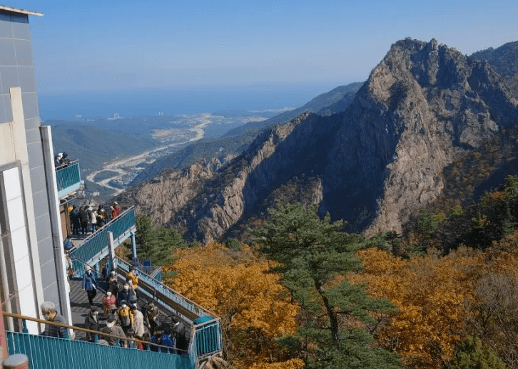 권금성에서 바라본 설악산 전경3